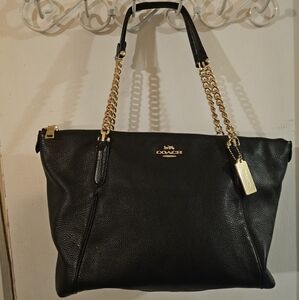 EUC Coach pebbled leather tote